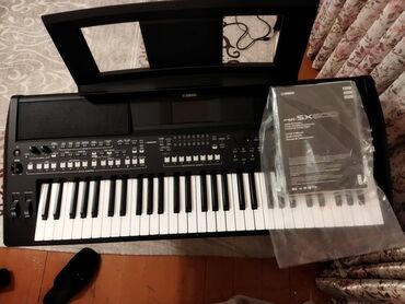 муз синтезатор: Продаю Yamaha psr-sx600