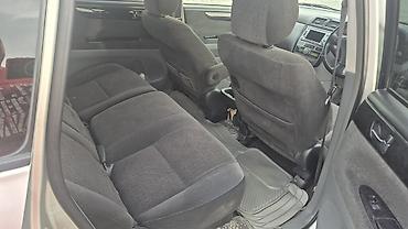 Toyota: Toyota Ipsum: 2001 г., 2.4 л, Автомат, Бензин, Минивэн — 9