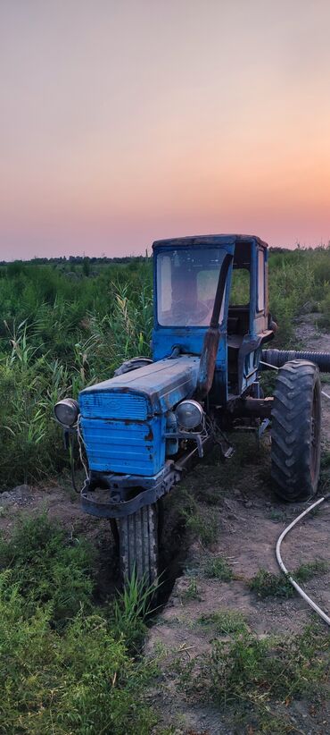 yto 554 traktor: Salam qardaşlar 28 satılır arxasında su nasosu 300 lik heç problemi