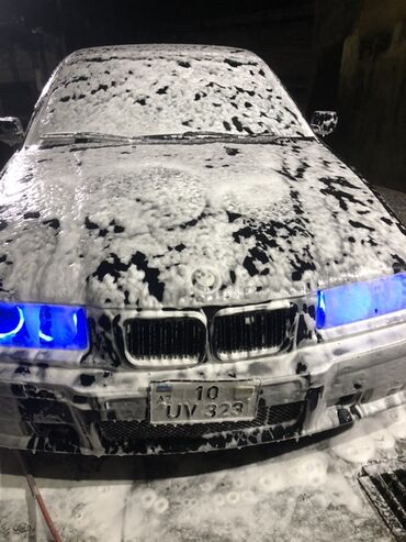 BMW: BMW 3 series: 1.8 l | 1994 il Sedan — 3