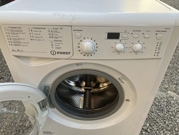 Стиральные машины: Стиральная машина Indesit, Б/у, Автомат, До 6 кг