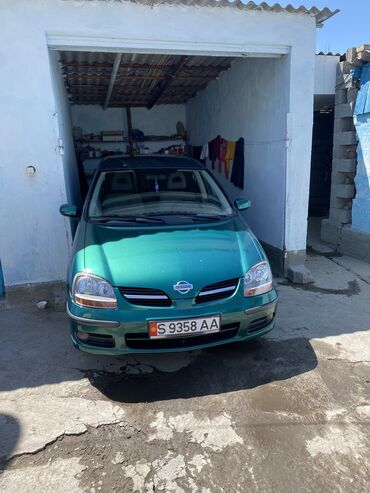 баткен афто: Nissan Almera Tino: 2000 г., 1.8 л, Механика, Бензин, Универсал