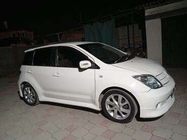 малибу авто: Toyota ist: 2003 г., 1.5 л, Автомат, Бензин, Хэтчбэк
