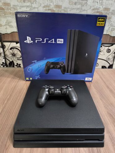 PS4 (Sony PlayStation 4): PlayStation 4 Pro (третья ревизия), полный комплект. Память: 1 ТБ