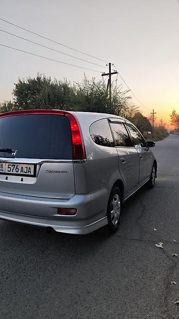стол от срв: Honda Stream: 2003 г., 1.7 л, Автомат, Бензин, Минивэн — 5