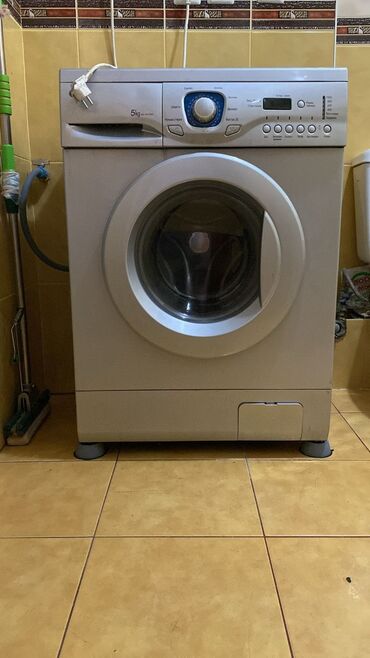автомат стиральная: Стиральная машина LG, Б/у, Автомат, До 5 кг, Полноразмерная