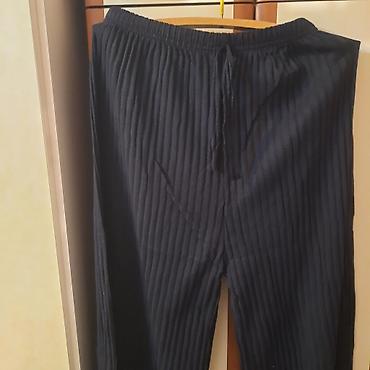 casio ga700 1b: Dostupni u teget boji
M do 2xl
1000 din — 3