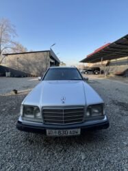 Mercedes-Benz: Mercedes-Benz 220: 1994 г., 2.2 л, Механика, Бензин, Универсал — 5