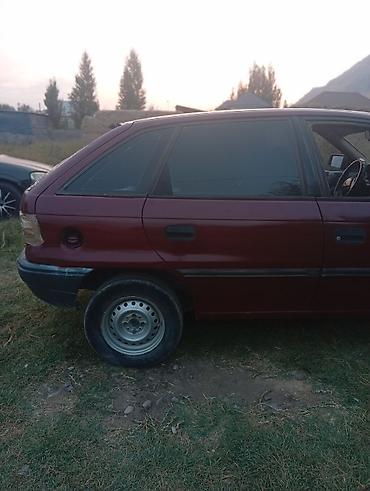 honda fit 2016: Opel Astra: 1992 г., Хэтчбэк — 4