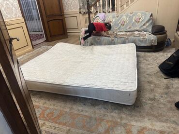 шторы и покрывало: Спальный матрас, Б/у, Семейный, Жаккард, Матрасы средней жесткости