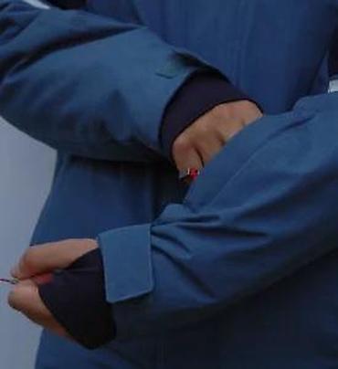 Zimske jakne: Muška zimska jakna sa kapuljačom - Boje: teget, crvena i siva/plava — 23