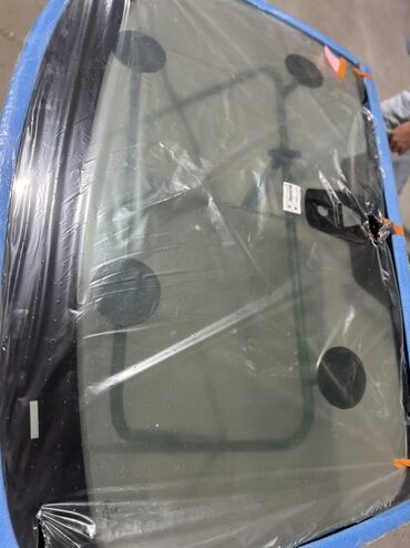 Стекла и комплектующие: Стекло Лобовое Toyota, Оригинал — 68