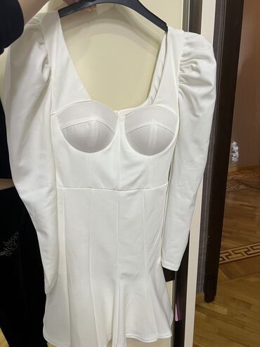 hicab butik: Nigah geyimi kimi istifade oluna biler geyinilmeyib butik baglanib