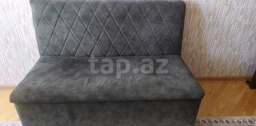 quxna divanlari: İşlənmiş, Çatdırılma yoxdur