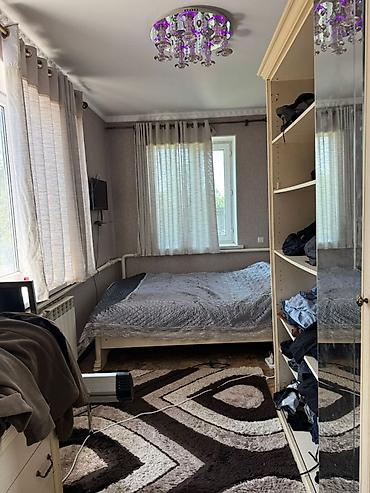 Продажа коттеджей и домов: Продаётся жилой дом с большим земельным участком и хозпостройками. с — 26