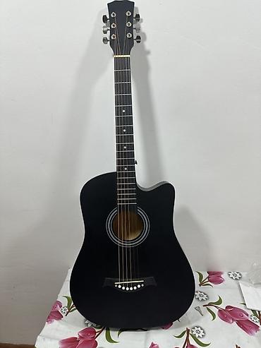 гитара ош: Акустическая гитара 6-струнная с вырезом (cutaway), матовый чёрный — 1