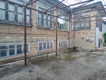 serur mtk kreditle evler: Çelilabad şeher merkezinde 4otaqlı bagbagcalıkupcalı heyet evi satılır