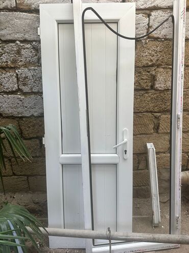 Furnitura və aksessuarlar: Digər təyinat İşlənmiş Plastik qapı 60x190 sm Çərçivə ilə, Zəmanətsiz, Ödənişli çatdırılma