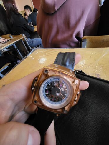 Классические часы: Классические часы часы, Hublot, Швейцария, Водонепроницаемые, Президентские, Мужские, Б/у