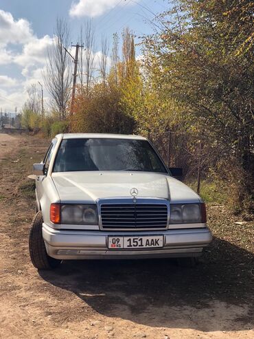 Mercedes-Benz: Mercedes-Benz W124: 1992 г., 2 л, Механика, Бензин, Седан — 4