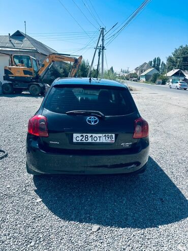 щелочные аккумуляторы: Toyota Auris: 2008 г., 1.4 л, Механика, Дизель, Хэтчбэк