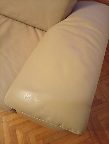Sofe i kaučevi: Kožna dvosede/sofa – bež/peščana boja . DVA TROSEDA — 3