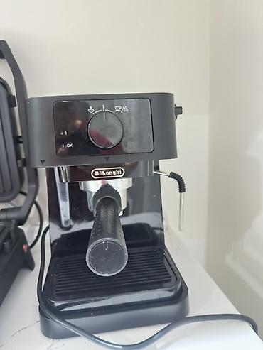cubuqlar: Qəhvə maşını Delonghi, Yarımavtomat, Kapuçinator ilə, İşlənmiş — 2