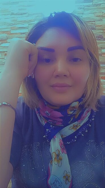 Официанты: Salam . Restaran kafe ola bilir salatlar mezeler ve zakuskalarin
