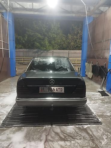 пл: Mercedes-Benz W124: 1993 г., 2 л, Механика, Бензин, Седан — 2