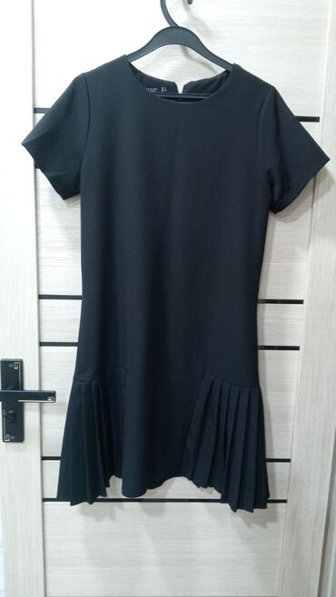 gün eynekleri: Qisa don 1-defev geynilib.lap qisa deyil dizden biraz yuxarı