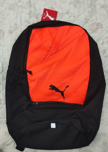 оранжевая сумка: Рюкзак Пума оригинал 
очень лёгкий, почти ничего не весит