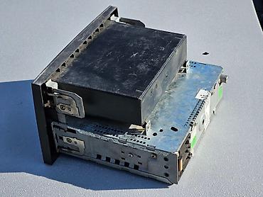 Магнитолы: Б/у, 2-DIN, Без системы, Менее 1 ГБ ОЗУ, Менее 16 Гб ПЗУ — 10