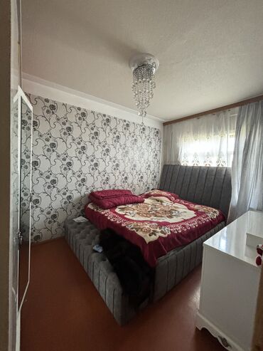 Köhnə tikili: Gəncə, 4 otaqlı, Köhnə tikili, 80 kv. m — 2