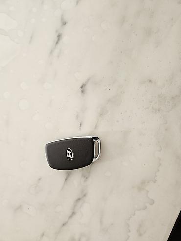 smart key: Hyundai smart açarı (3 düyməli) Xüsusiyyətlər:zavod orjinal acar - — 1