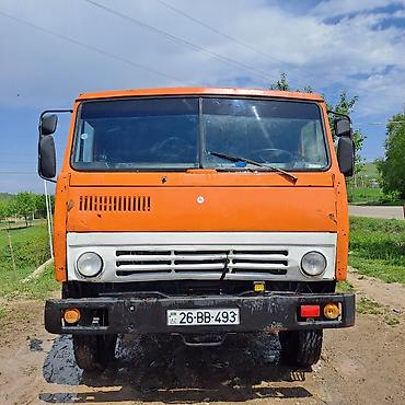 mercedes 180 b: KAMAZ 6x4 özboşaldan yük maşını - Kuzov: üç tərəfli hidravlik dump — 1