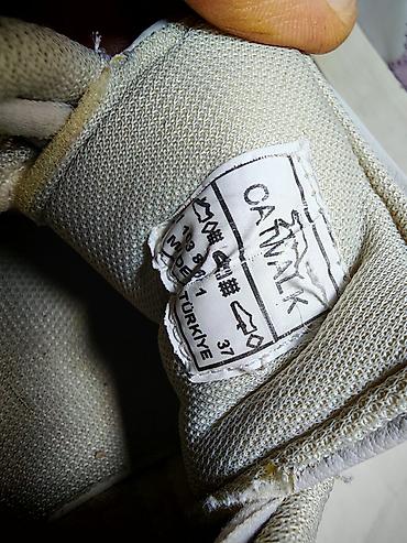 37: CATWALK qadın idman ayaqqabısı - Brend: CATWALK - Ölçü: 37 (etiketdə — 4
