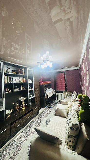 Гарнитуры для зала: Ош шаарынын борборунан 4 бөлмөлүү батир сатылат 🏙️ 📍 Ориентир: Бим — 5