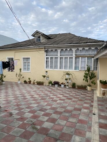 xacmaz ev: 3 otaqlı, 4 kv. m, Kredit yoxdur, Orta təmir