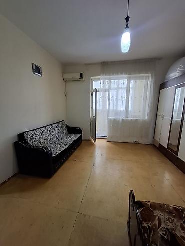 xosbulaqda ev satilir: Xırdalanda Olimp mtkda. 6/3. Bütün əşyalarıyla birlikdə 1 otaqlı — 2