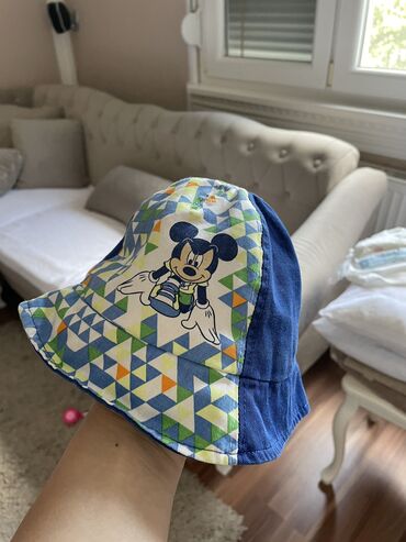 Sve za decu: Original Adidas sesir za decaka kao nov Miki maus uplata pre slanja