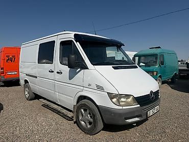 делаю справки: Mercedes-Benz Спринтер: 2002 г., Фургон — 8