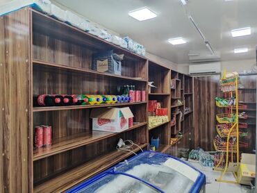 Rəf vitrinləri: Market və Şərab evi üçün hazır avadanlıqlar. 3 ədəd soyuducu, Mebel