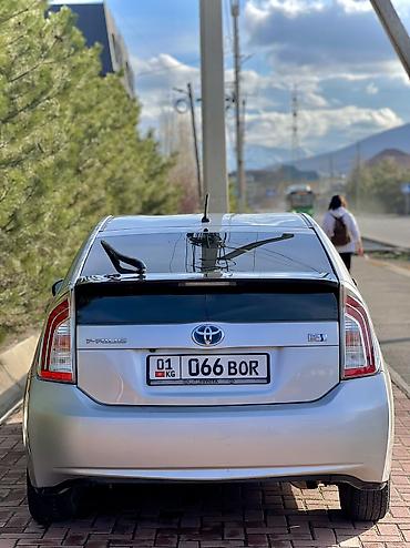 Toyota: Toyota Prius: 2015 г., 1.8 л, Автомат, Гибрид, Хэтчбэк — 3