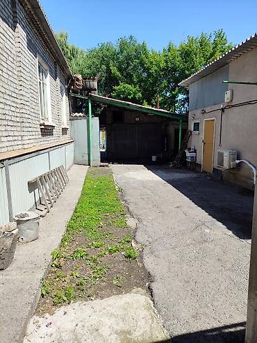 70 сом: Продается дом с действующим магазином в городе Каинда участок 10соток — 7