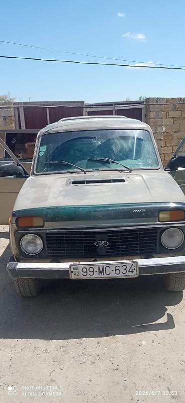 azerbaycan ikinci el araba: Salam 4 qapılı NİVA maşın tam işlək vəziyyətdə di texsmotur sxorta var — 1