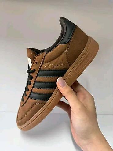 a1 borca: Adidas Spezial A klasa
Cena: 4300
Din
Brojevi: 36-40
PS✨ — 6