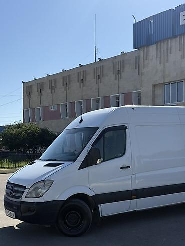 bmw g80: Mercedes-Benz Sprinter (длинная база, высокий крыша) — белый грузовой — 2