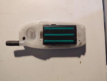 woofer za auto: Trium preklopni mobilni telefon (retro model), radi na svim mrežama — 5