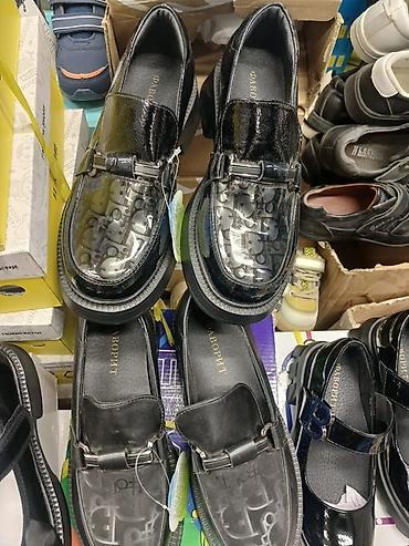 Другая женская обувь: Белые туфли Мэри Джейн для девочек с эффектным бантом спереди. Модель — 7