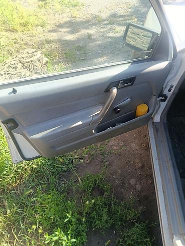 small car: Mercedes-Benz 190: 1991 г., 1.8 л, Механика, Бензин, Седан — 8